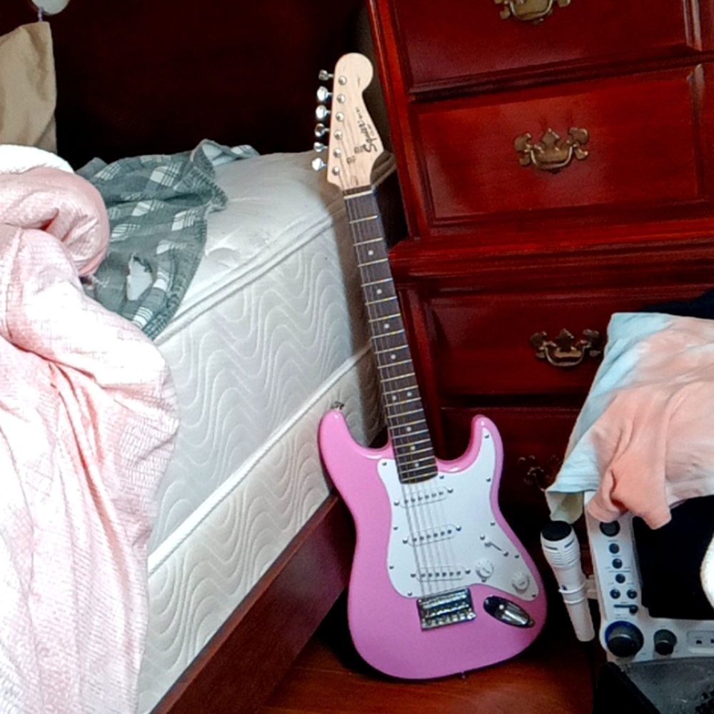 Squire mini fender
